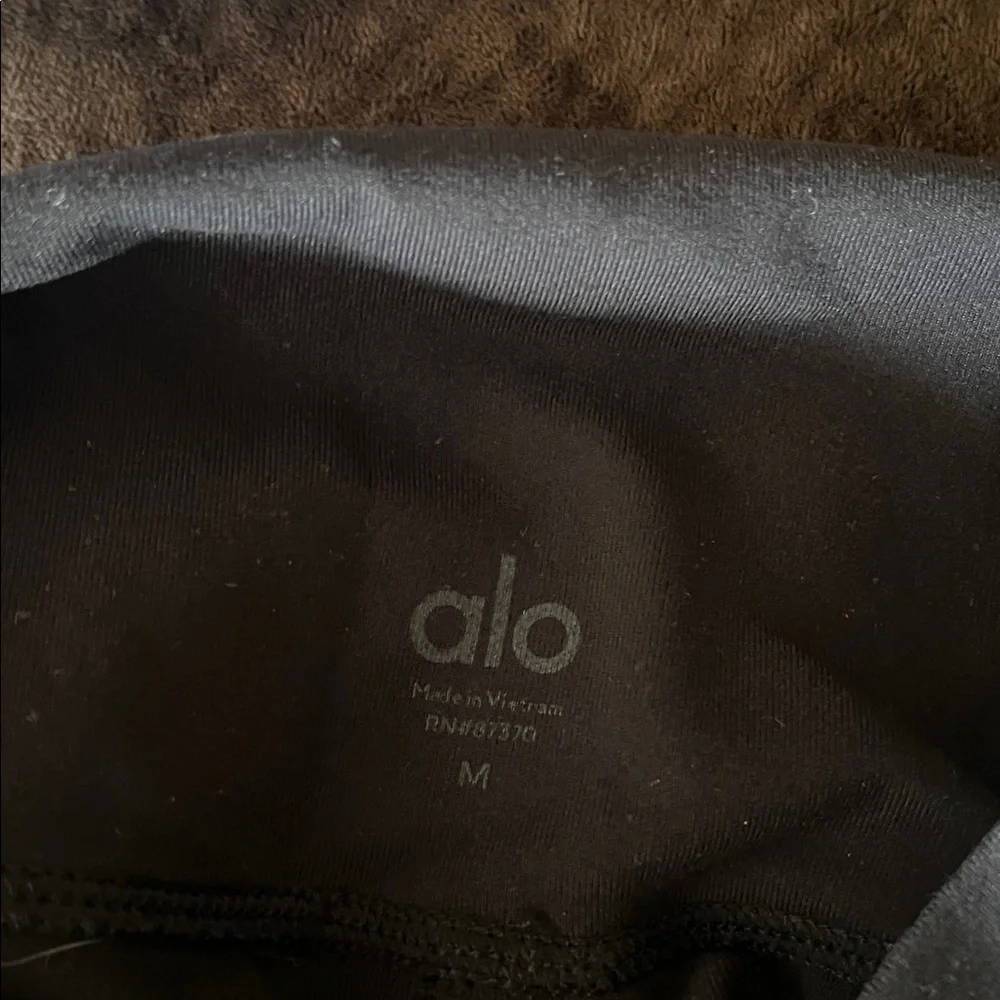 WOMEN’S MEDIUM ALO YOGA HIGH WAIST MOTO LEGGINGS